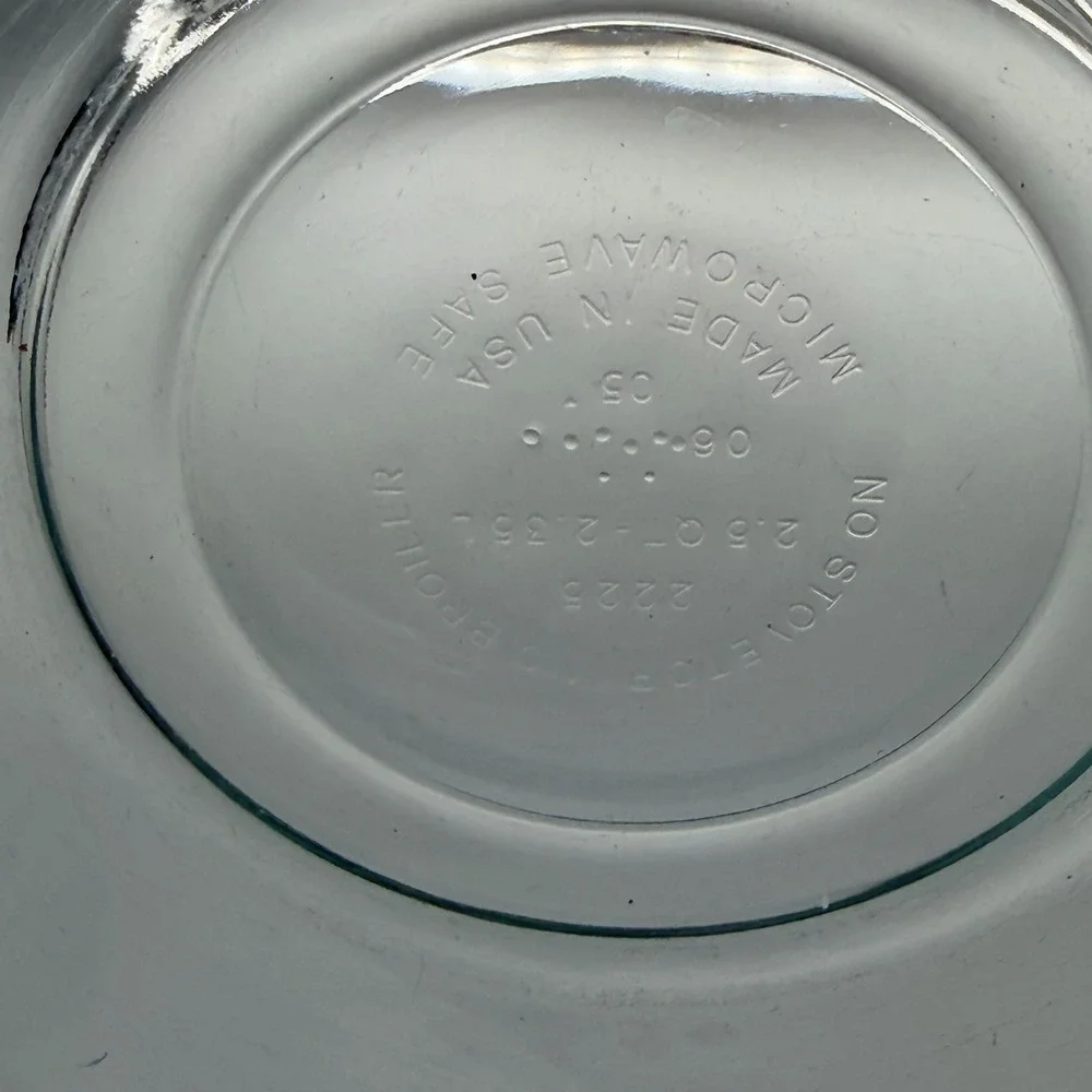 Pyrex Teardrop Clear Turquoise Blue Glass Bowl 2.5 Qt Mixing w/Pour Spout #2225